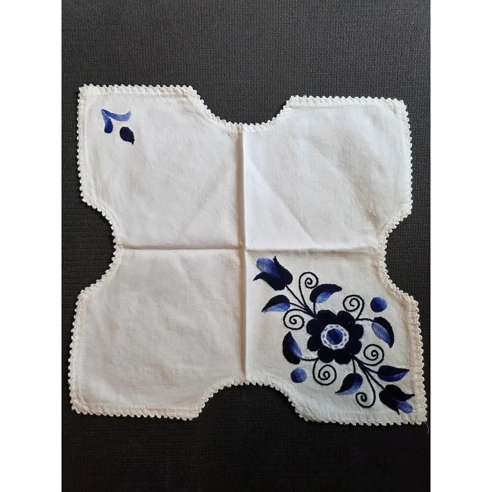 VTG Portuguese Blue Delft Like Flower Embroidered Doily Breadbasket Liner Cotton